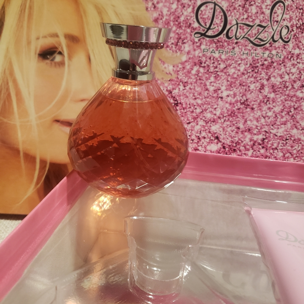 Paris Hilton Dazzle